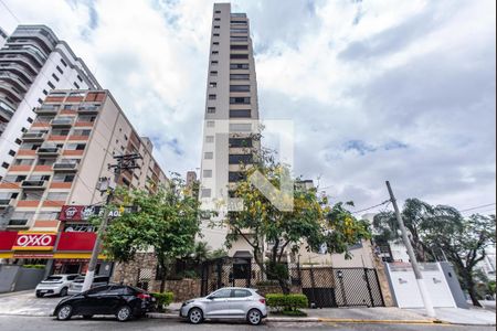 Apartamento para alugar com 120m², 3 quartos e 2 vagas Apartamento para alugar com 120m², 3 quartos e 2 vagasFachada