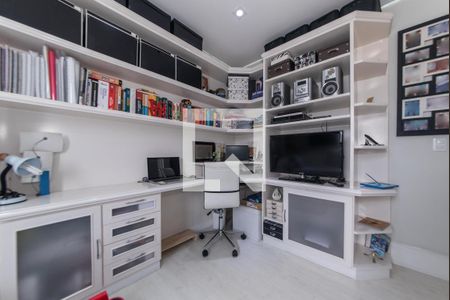 Apartamento para alugar com 120m², 3 quartos e 2 vagas Apartamento para alugar com 120m², 3 quartos e 2 vagasQuarto 1 - Escritório