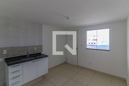 Estúdio (Cozinha e Área de Serviço) de kitnet/studio para alugar com 1 quarto, 35m² em Recreio dos Bandeirantes, Rio de Janeiro