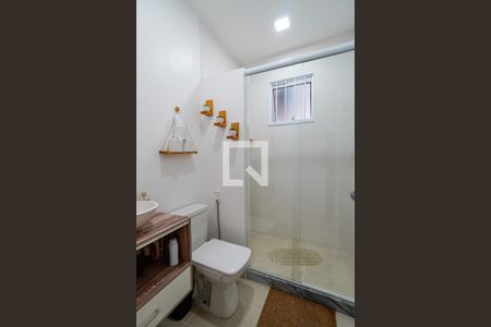 Casa à venda com 100m², 2 quartos e 1 vagaBanheiro