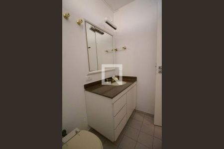 Apartamento à venda com 130m², 2 quartos e 1 vagaBanheiro da Suíte 2