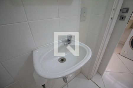 Apartamento à venda com 130m², 2 quartos e 1 vagaBanheiro de Serviço