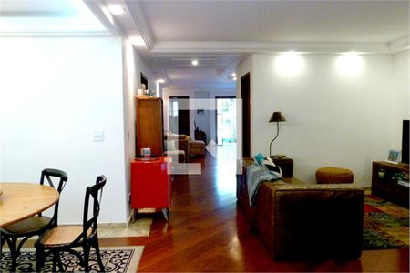 Casa à venda com 4 quartos, 350m² em Jardim Marajoara, São Paulo