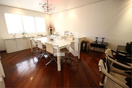 Casa à venda com 4 quartos, 315m² em Alto da Boa Vista, São Paulo