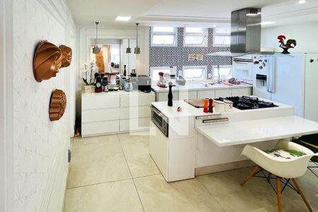 Apartamento à venda com 174m², 3 quartos e 2 vagas Apartamento à venda com 174m², 3 quartos e 2 vagasCozinha