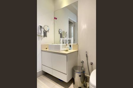 Apartamento à venda com 174m², 3 quartos e 2 vagas Apartamento à venda com 174m², 3 quartos e 2 vagasBanheiro