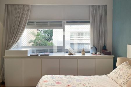 Apartamento à venda com 174m², 3 quartos e 2 vagas Apartamento à venda com 174m², 3 quartos e 2 vagasSuíte