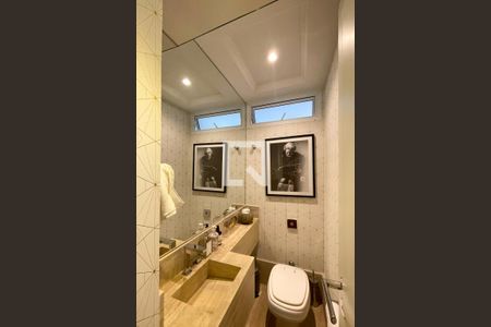 Apartamento à venda com 174m², 3 quartos e 2 vagas Apartamento à venda com 174m², 3 quartos e 2 vagasLavabo