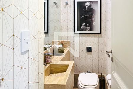 Apartamento à venda com 174m², 3 quartos e 2 vagas Apartamento à venda com 174m², 3 quartos e 2 vagasLavabo