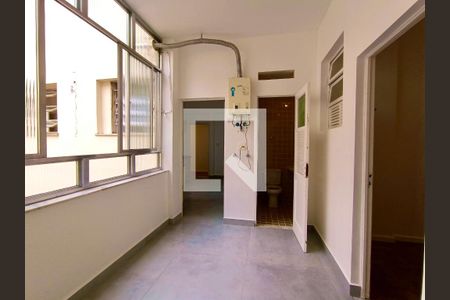 Área serviço  de apartamento para alugar com 3 quartos, 112m² em Copacabana, Rio de Janeiro