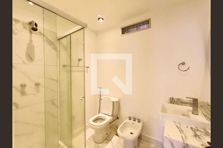 Apartamento para alugar com 112m², 3 quartos e sem vaga Apartamento para alugar com 112m², 3 quartos e sem vagaBanheiro social