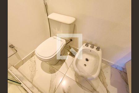 Apartamento para alugar com 112m², 3 quartos e sem vaga Apartamento para alugar com 112m², 3 quartos e sem vagaBanheiro social