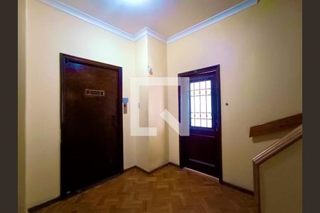 Apartamento para alugar com 112m², 3 quartos e sem vaga Apartamento para alugar com 112m², 3 quartos e sem vagaHall