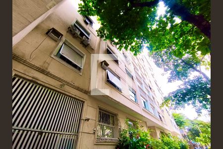 Apartamento para alugar com 112m², 3 quartos e sem vaga Apartamento para alugar com 112m², 3 quartos e sem vagaFachada com cartaz QA.
