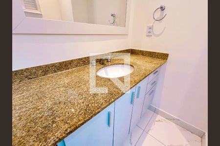 Apartamento para alugar com 112m², 3 quartos e sem vaga Apartamento para alugar com 112m², 3 quartos e sem vagaSuíte banheiro