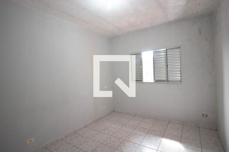 Casa à venda com 5 quartos, 333m² em Vila Carmosina, São Paulo