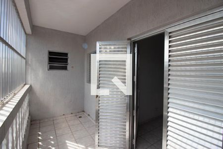Casa à venda com 5 quartos, 333m² em Vila Carmosina, São Paulo