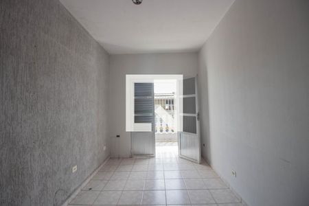 Casa à venda com 5 quartos, 333m² em Vila Carmosina, São Paulo