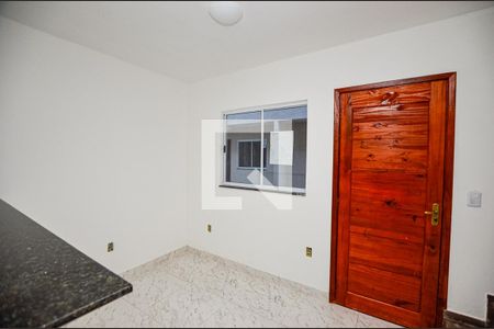 Sala de casa de condomínio para alugar com 1 quarto, 45m² em Engenho do Mato, Niterói