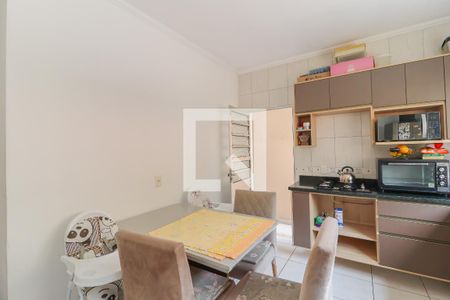 Casa à venda com 160m², 2 quartos e 2 vagas Casa à venda com 160m², 2 quartos e 2 vagasCozinha e Área de Serviço