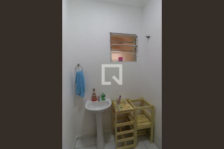 Casa à venda com 160m², 2 quartos e 2 vagas Casa à venda com 160m², 2 quartos e 2 vagasLavabo