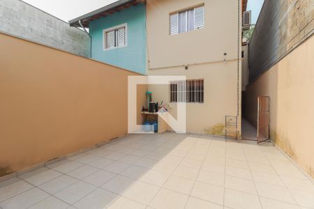 Casa à venda com 160m², 2 quartos e 2 vagas Casa à venda com 160m², 2 quartos e 2 vagasQuintal