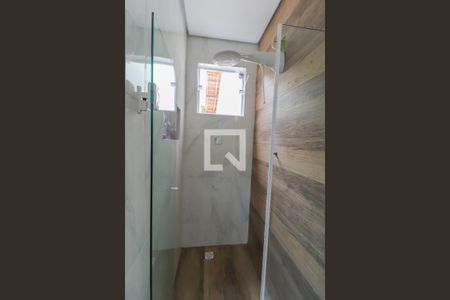 Casa à venda com 160m², 2 quartos e 2 vagas Casa à venda com 160m², 2 quartos e 2 vagasBanheiro da Suíte