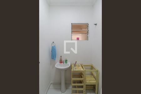 Casa à venda com 160m², 2 quartos e 2 vagas Casa à venda com 160m², 2 quartos e 2 vagasLavabo