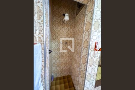 Casa à venda com 250m², 3 quartos e 4 vagas Casa à venda com 250m², 3 quartos e 4 vagasBanheiro - Box