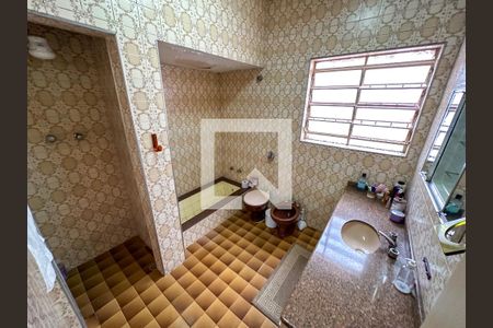 Casa à venda com 250m², 3 quartos e 4 vagas Casa à venda com 250m², 3 quartos e 4 vagasBanheiro