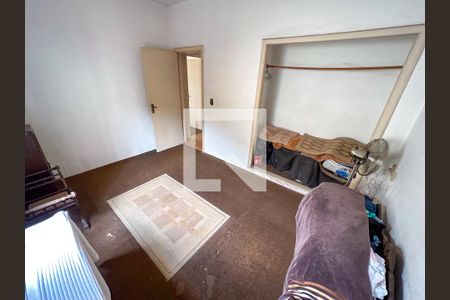 Casa à venda com 250m², 3 quartos e 4 vagas Casa à venda com 250m², 3 quartos e 4 vagasQuarto 3