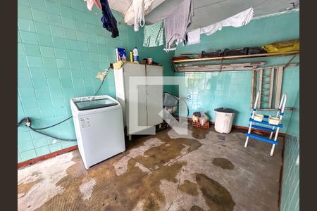 Casa à venda com 250m², 3 quartos e 4 vagas Casa à venda com 250m², 3 quartos e 4 vagasÁrea de Serviço