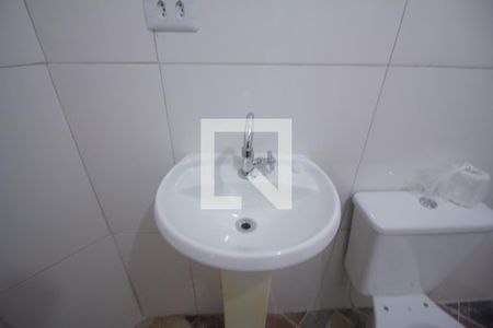 Casa para alugar com 55m², 2 quartos e sem vagaBanheiro