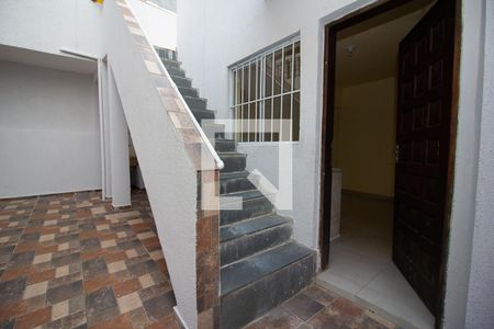 Casa para alugar com 55m², 2 quartos e sem vagaEscada