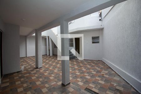 Casa para alugar com 55m², 2 quartos e sem vagaQuintal