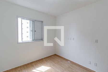 Quarto 2 de apartamento para alugar com 2 quartos, 49m² em Vila da Oportunidade, Carapicuíba