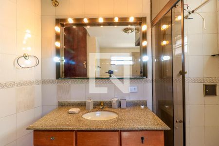 Casa à venda com 240m², 3 quartos e 2 vagas Casa à venda com 240m², 3 quartos e 2 vagasBanheiro da Suíte 3