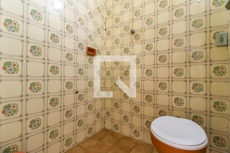 Casa à venda com 240m², 3 quartos e 2 vagas Casa à venda com 240m², 3 quartos e 2 vagasBanheiro de serviço