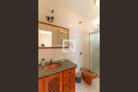 Casa à venda com 240m², 3 quartos e 2 vagas Casa à venda com 240m², 3 quartos e 2 vagasBanheiro da Suíte 1