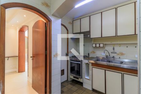 Casa à venda com 240m², 3 quartos e 2 vagas Casa à venda com 240m², 3 quartos e 2 vagasCozinha