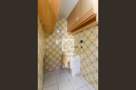 Casa à venda com 240m², 3 quartos e 2 vagas Casa à venda com 240m², 3 quartos e 2 vagasÁrea de Serviço