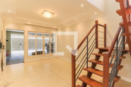 Sala de casa à venda com 3 quartos, 240m² em Jardim Aeroporto, São Paulo