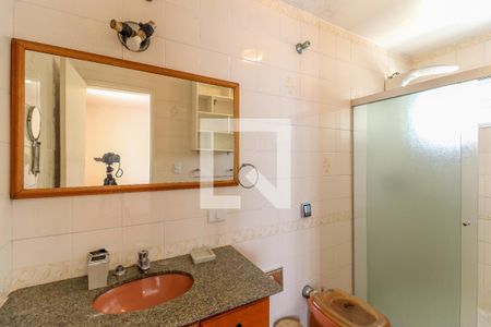 Casa à venda com 240m², 3 quartos e 2 vagas Casa à venda com 240m², 3 quartos e 2 vagasBanheiro da Suíte 1