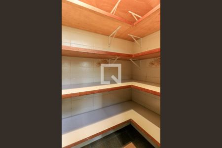 Casa à venda com 240m², 3 quartos e 2 vagas Casa à venda com 240m², 3 quartos e 2 vagasDespensa