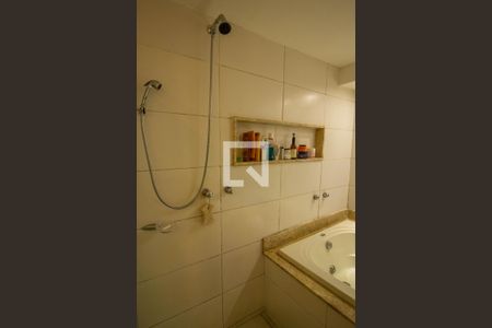 Casa à venda com 200m², 5 quartos e 1 vagaBanheiro da Suíte