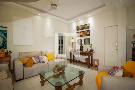 Sala de casa para alugar com 5 quartos, 200m² em Tijuca, Rio de Janeiro