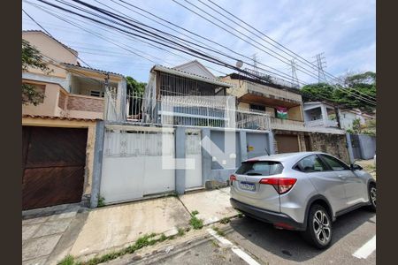 Casa à venda com 200m², 5 quartos e 1 vagaFachada