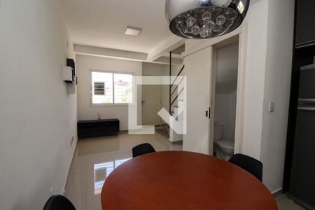 Sala de casa de condomínio para alugar com 2 quartos, 94m² em Nonoai, Porto Alegre