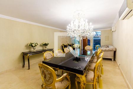 Sala de casa para alugar com 3 quartos, 247m² em Moema, São Paulo