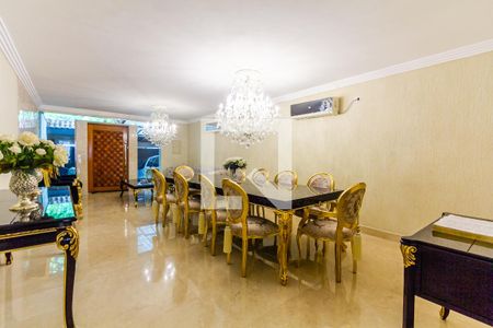 Sala de casa para alugar com 3 quartos, 247m² em Moema, São Paulo